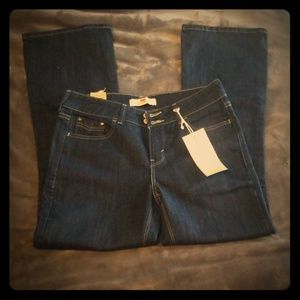 WOMANS,LEVI 526 SLENDER BOOT